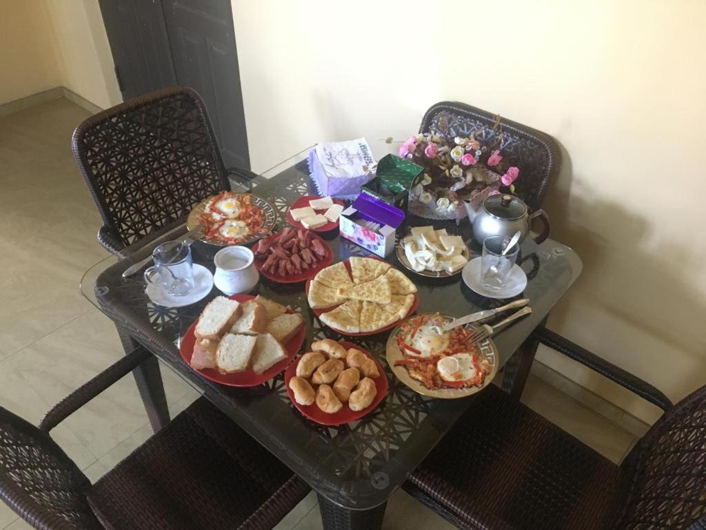 Hotel Liza Батуми Екстериор снимка
